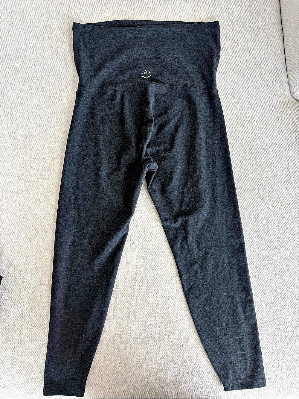 Beyond yoga , Beyond the Bump Maternity Leggings in Black Like New